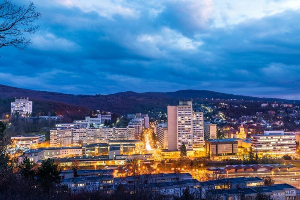 Central Apartman Salgótarján エクステリア 写真